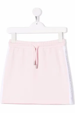 Calvin Klein Logo side