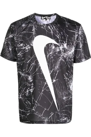 Comme des Garçons Swoosh