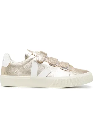 Veja Recife metallic logo