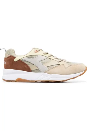 Diadora Suede almond