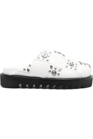 TOGA PULLA Stud