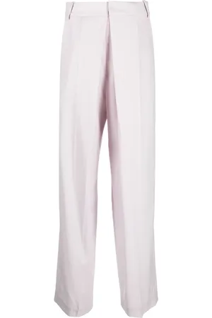 Low Classic Pleat