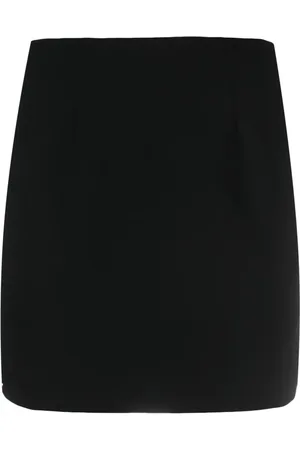 MAISON CLOSE Logo