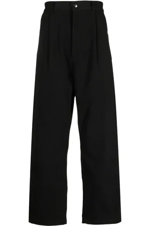 Izzue Pleat