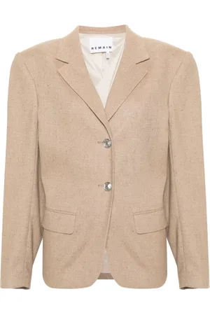 REMAIN Pleat