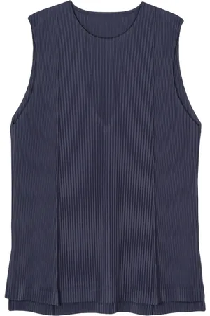 Issey Miyake Pleat