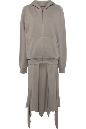 PROTOTYPES Layered zip