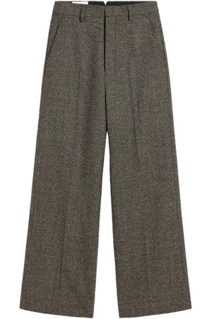 Ami Large Fit high