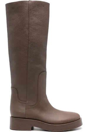 Casadei Knee