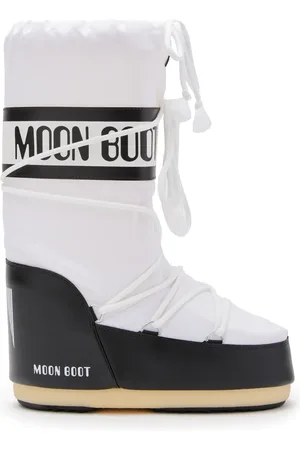 Moon Boot Icon logo