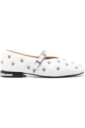 TOGA PULLA Stud