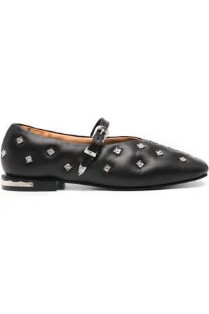 TOGA PULLA Stud