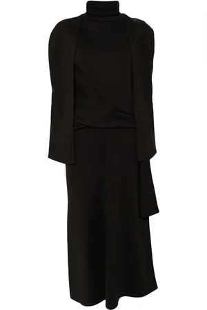 GOEN.J Knot detailed cape