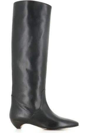 Le Monde Beryl Knee