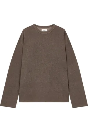 Studio Tomboy Seam detailing t