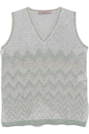 D.EXTERIOR Chevron