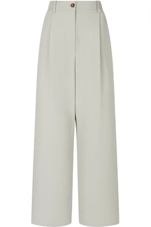 Studio Tomboy Pleat