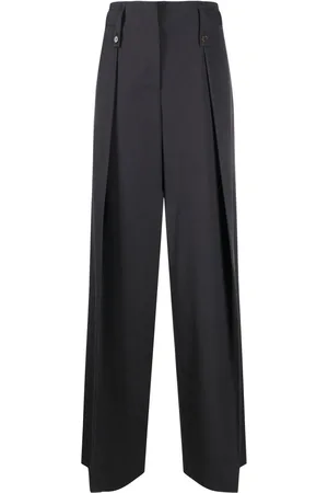 Low Classic Pleated high