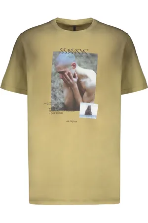 ISO.POETISM Photograph