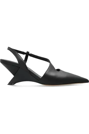 vic matiè Swan cut out