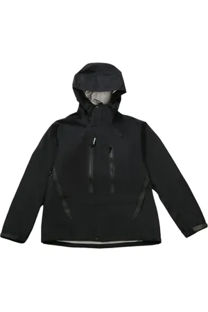and wander Hooded waterproof jacket