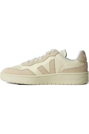 Veja Leather low
