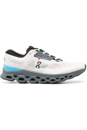 On Running Cloudstratus 3 sneakers