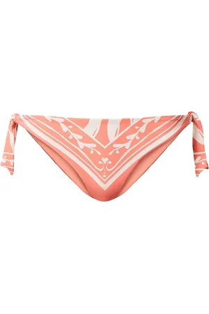 Twin-Set Graphic
