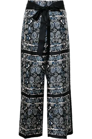 Max Mara Patty graphic
