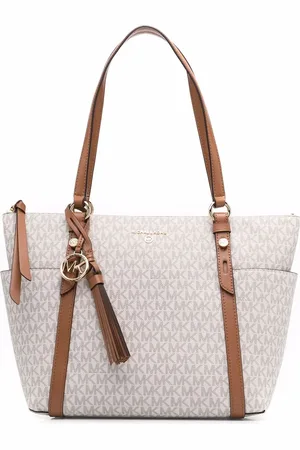 Michael Kors Voyager logo