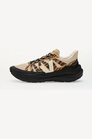 Veja Sneakers x Cesar Villalba Condor 3 Adc Areia Cash Ouro EUR 43