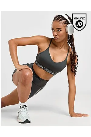 Nike Training Graphic Swoosh Sports Bra