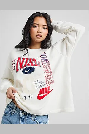 Nike Street Graphic Crew Sweatshirt