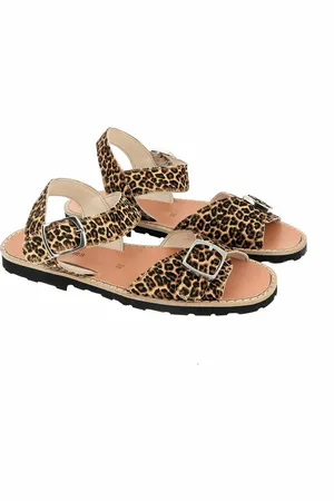 MINORQUINES Platte, leren sandalen met gesp, Avarca