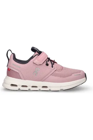 On Running Cloud Play Running Sneakers