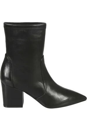 Stuart Weitzman Schoenen, Dames, Zwart, 38 1/2 EU, Leer, Zwarte leren Vernell enkellaarsjes