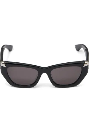 Alexander McQueen Accessoires, Dames, Zwart, ONE Size, Zwarte Geometrische Zonnebril met Gerookte Lenzen