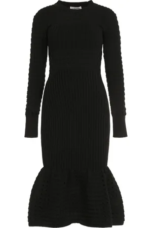 Alexander McQueen Kleedjes, Dames, Zwart, S, Katoen, Uitlopende Geribbelde Gebreide Midi Jurk