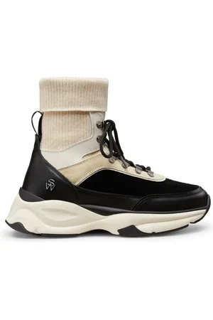Stuart Weitzman Schoenen, Dames, Zwart, 38 EU, Kasjmier, Hiker High-Top Trainer