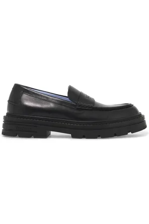 VERSACE Schoenen, Heren, Zwart, 44 EU, Leer, Gestanste Logo Leren Loafers