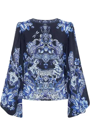 Camilla Blouses & Shirts, Dames, Blauw, M, Delft Dynasty V-hals Blouson Mouw Blouse