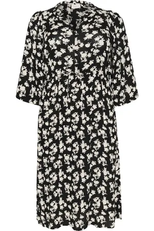 Kaffe Kleedjes, Dames, Zwart, 6Xl, Bloemenprint jurk met V-hals
