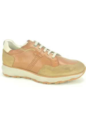 Fluchos Schoenen, Heren, Bruin, 44 EU, Elegante Taupe Runner voor stijlvolle uitstraling