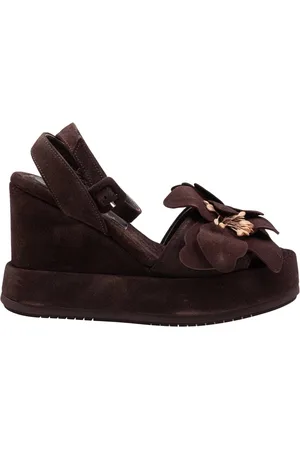 Paloma Barceló Schoenen, Dames, Bruin, 39 EU, Suède, Suède Sleehak Sandaal met Leren Bloemen