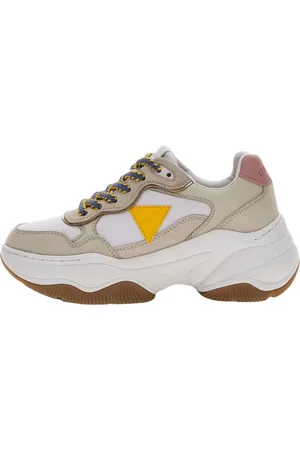 Guess Schoenen, Dames, Veelkleurig, 36 EU, Suède, Witte Runner Sneakers met Suède Details