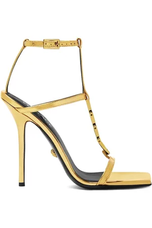 VERSACE Schoenen, Dames, Oranje, 39 EU, Goudkleurige Gesp Sandalen met Stiletto Hak