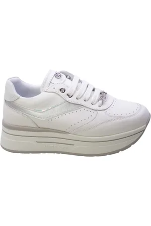 Janet&Janet Schoenen, Dames, Wit, 37 EU, Witte leren sneaker met strass charms