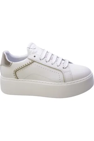 Janet&Janet Schoenen, Dames, Wit, 40 EU, Katoen, Witte leren sneakers met gouden detail
