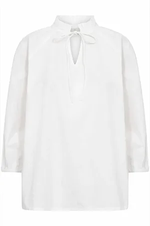 Kaffe Blouses & Shirts, Dames, Wit, M, Vrouwelijke Blouse met Bloemenborduurwerk