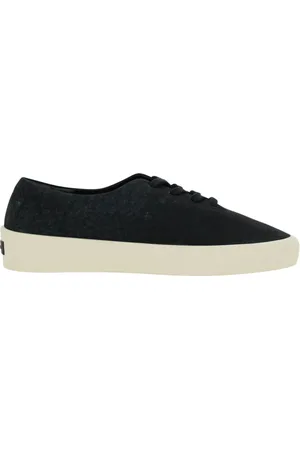 FEAR OF GOD Schoenen, Heren, Zwart, 43 EU, Suède, Zwarte lage sneakers met logopatch